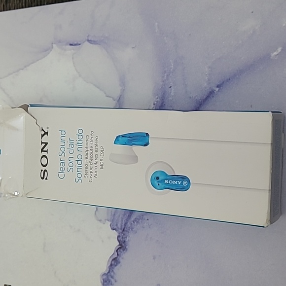 Headphones - Picture 1 of 1